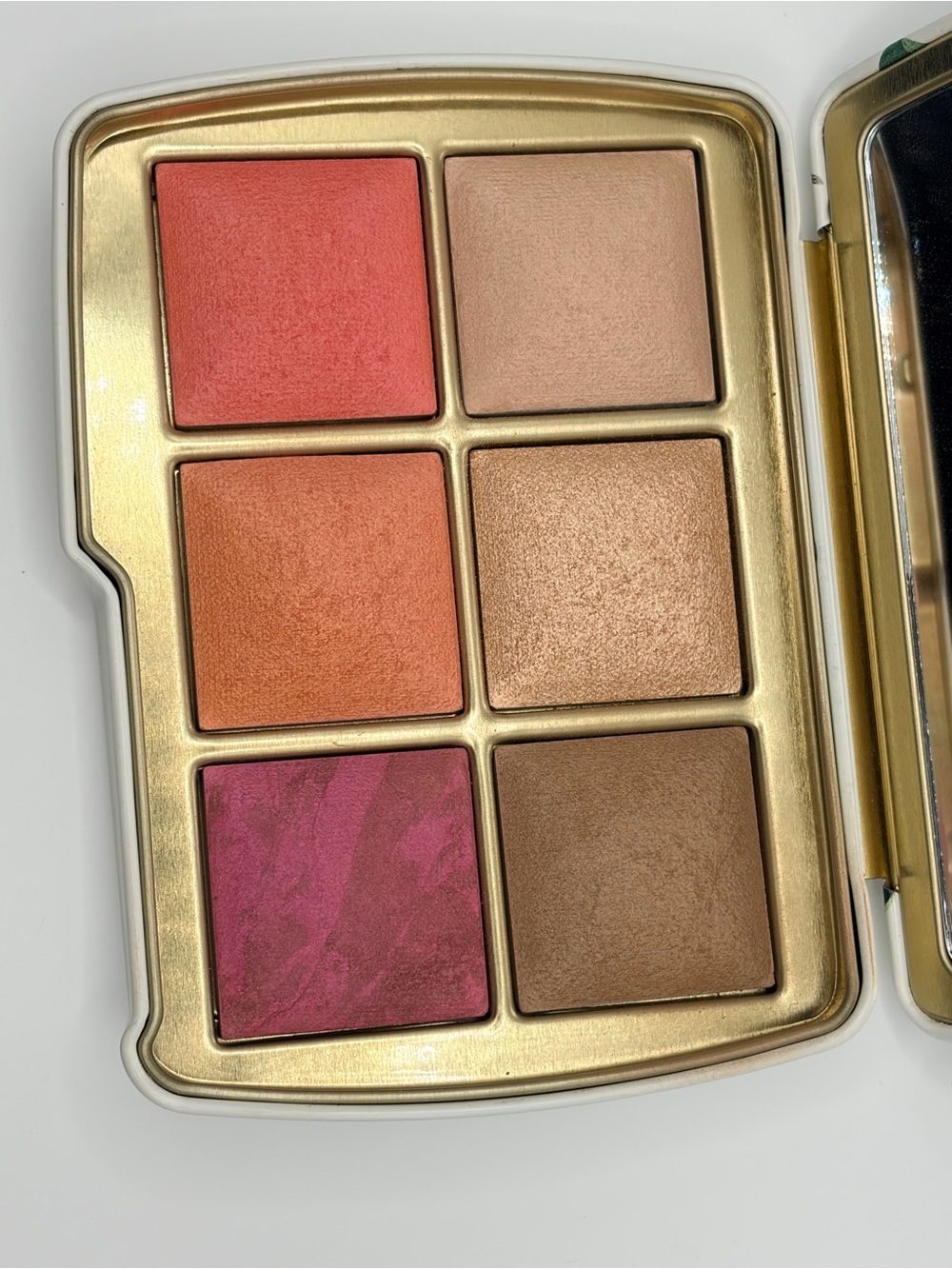 Hourglass Swan Palette